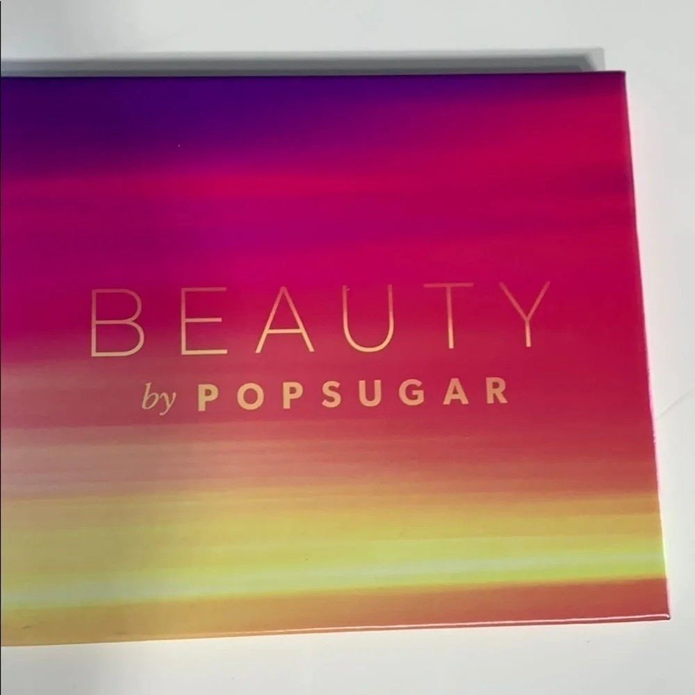 Brand New Beauty by Popsugar Twilight Eye Shadow Palette sunrise neutral